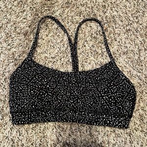 Lululemon y sport bra